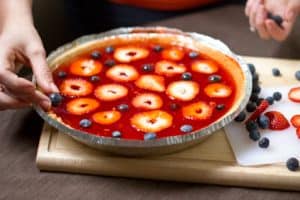 Berry Pie Recipe: Easy & Light Dessert