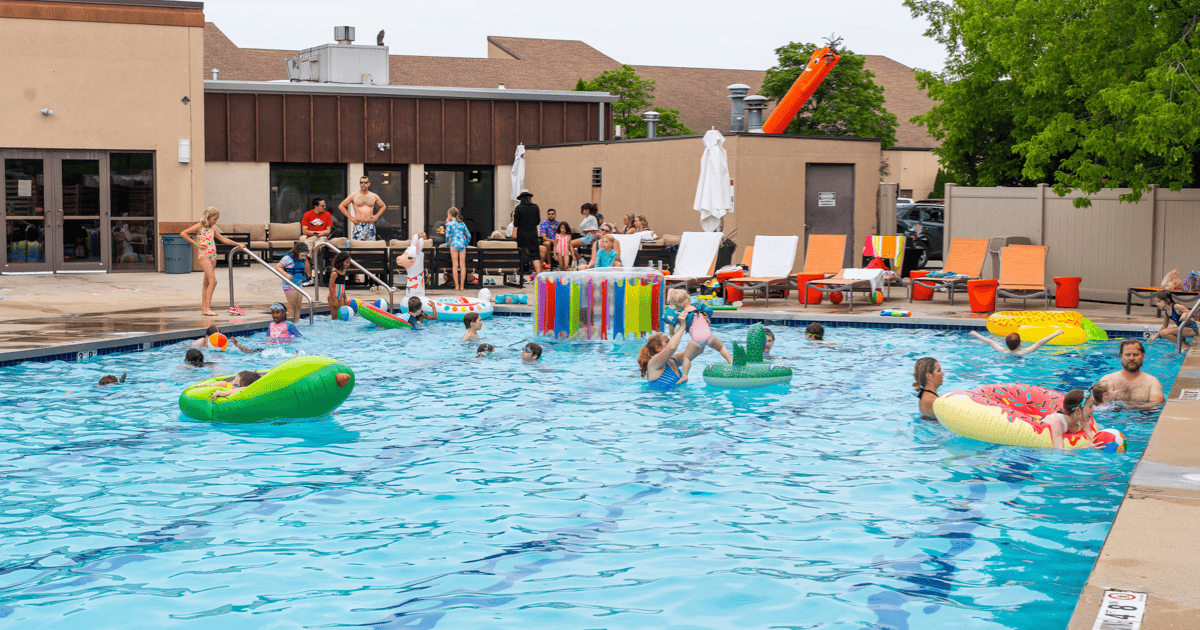 Milwaukee area gym with pool